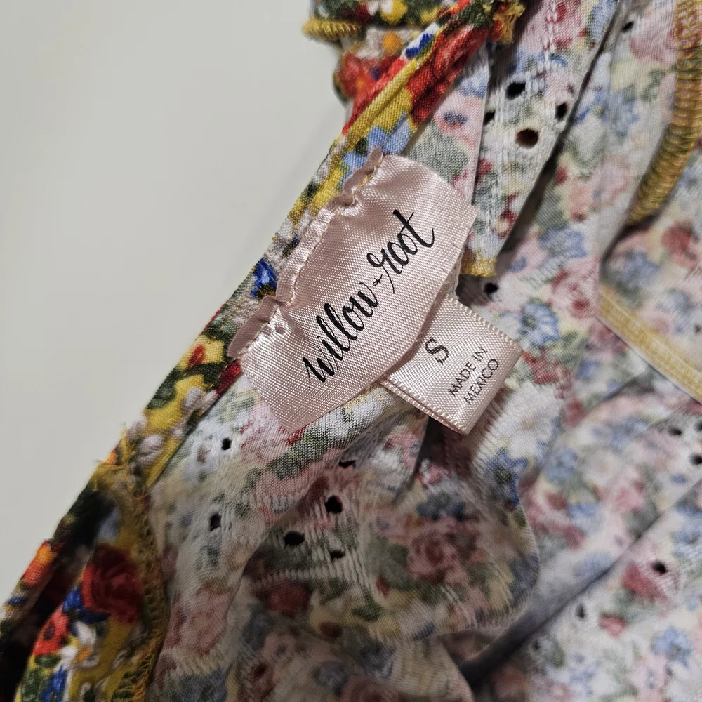 Floral Ruffle Sleeve Blouse - Picture 5 of 5